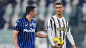 Ronaldo Makes Gosens Embarrassed